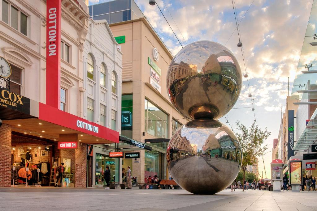 SAfeature-retail-rundlemall