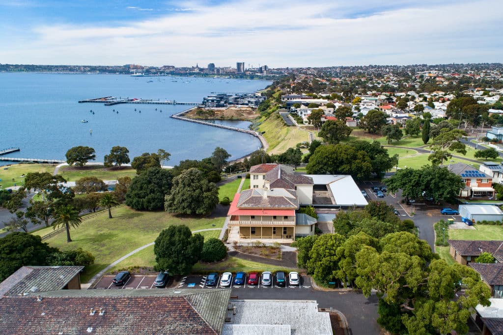 CRE16Jun22-Geelong-39_Bay_deiqwn