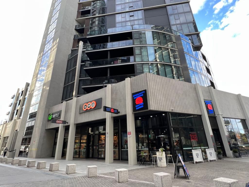 Geocon Republic precinct_Nightfall_Jun 2023_Woolworths