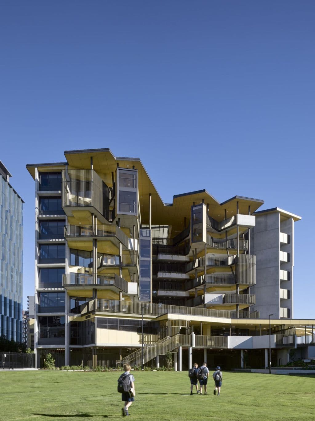 Going_tall_to_preserve_outdoor_green_space_the_winning_school_in_Brisbane_s_Fortitute_Valley._Photo_Christopher_Frederick_Jones_pciceh